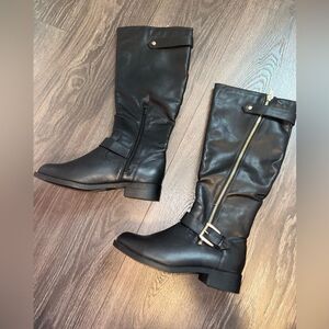 Forever 21 (6 1/2) Black High Boots
